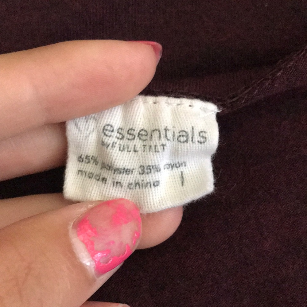 maroon t-shirt - Picture 3 of 3